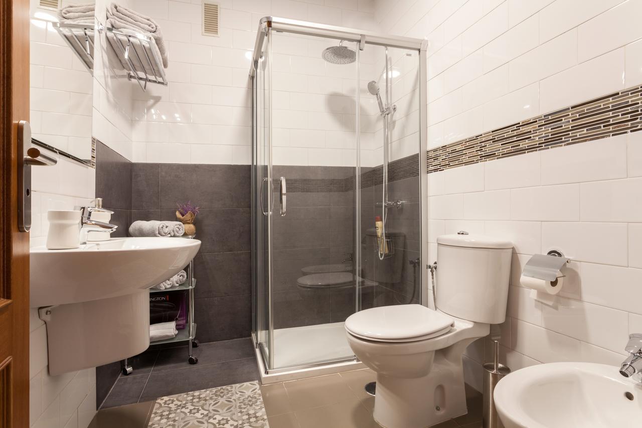 Dream Apartments Calle Zaragoza เซบีญา ภายนอก รูปภาพ